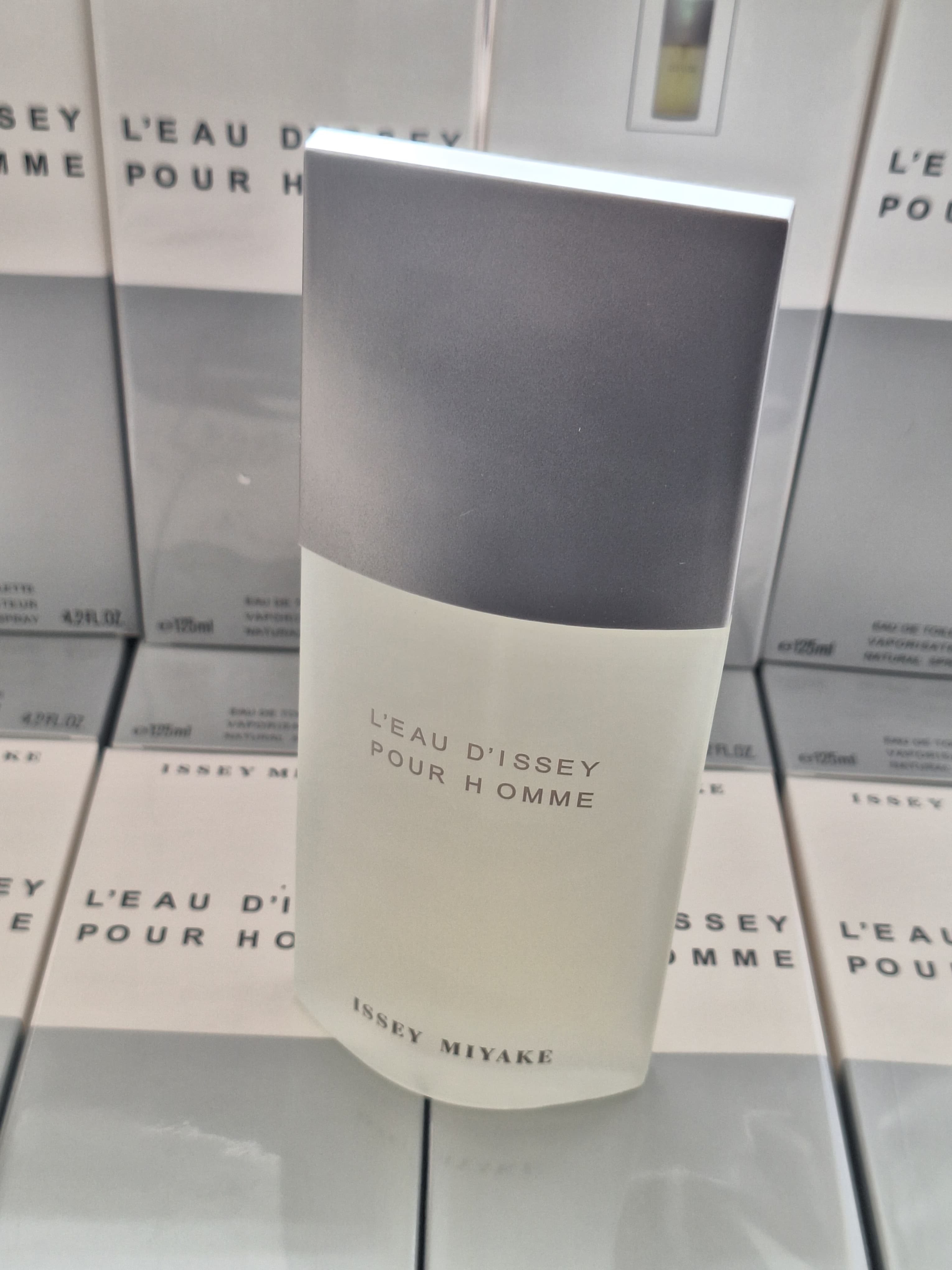 L’Eau d’Issey Pour Homme – Issey Miyake Men’s Eau de Toilette 125ml